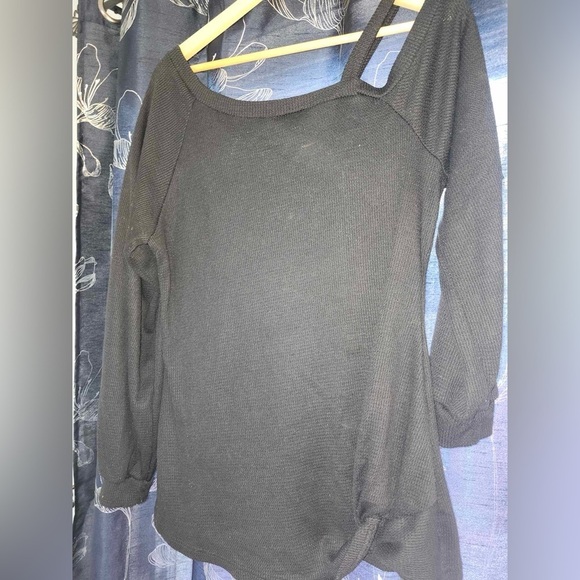 Long sleeve  cold shoulder shirt waffle knit - Picture 1 of 3
